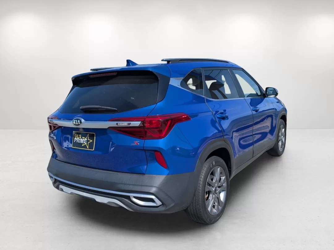 2021 /Black Kia Seltos S (KNDEUCAA0M7) with an Other engine, located at 3959 U.S. 80 W, Phenix City, AL, 36870, (334) 297-4885, 32.469296, -85.135185 - Discover the perfect blend of style, versatility, and performance with the 2021 Kia Seltos S, now available at Gils Auto in Phenix City, AL. Whether you're a growing family seeking a reliable vehicle for school runs and weekend adventures, or a commuter aiming for comfort and efficiency, this SUV of - Photo#5