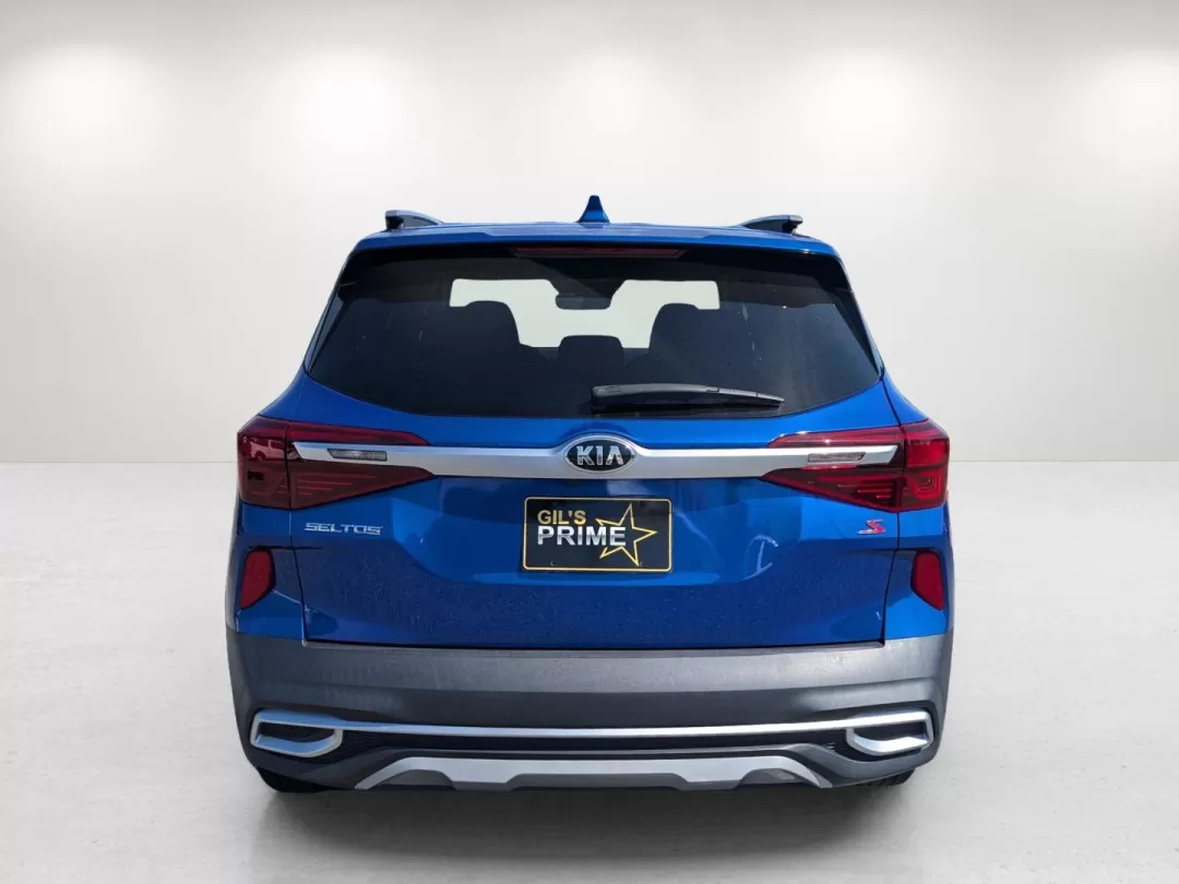 2021 /Black Kia Seltos S (KNDEUCAA0M7) with an Other engine, located at 3959 U.S. 80 W, Phenix City, AL, 36870, (334) 297-4885, 32.469296, -85.135185 - Discover the perfect blend of style, versatility, and performance with the 2021 Kia Seltos S, now available at Gils Auto in Phenix City, AL. Whether you're a growing family seeking a reliable vehicle for school runs and weekend adventures, or a commuter aiming for comfort and efficiency, this SUV of - Photo#6