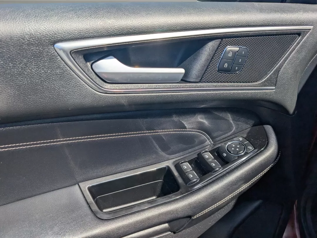 2015 Ford Edge Titanium (2FMTK3K89FB) with an Other engine, located at 3959 U.S. 80 W, Phenix City, AL, 36870, (334) 297-4885, 32.469296, -85.135185 - **Discover the Perfect SUV for Your Next Adventure: 2015 Ford Edge Titanium at Gils Auto!**<br /> <br /> Are you ready to elevate your daily commute or weekend adventures? Look no further than the stunning 2015 Ford Edge Titanium, now available at Gils Auto in Phenix City, AL. This versatile SUV is - Photo#9