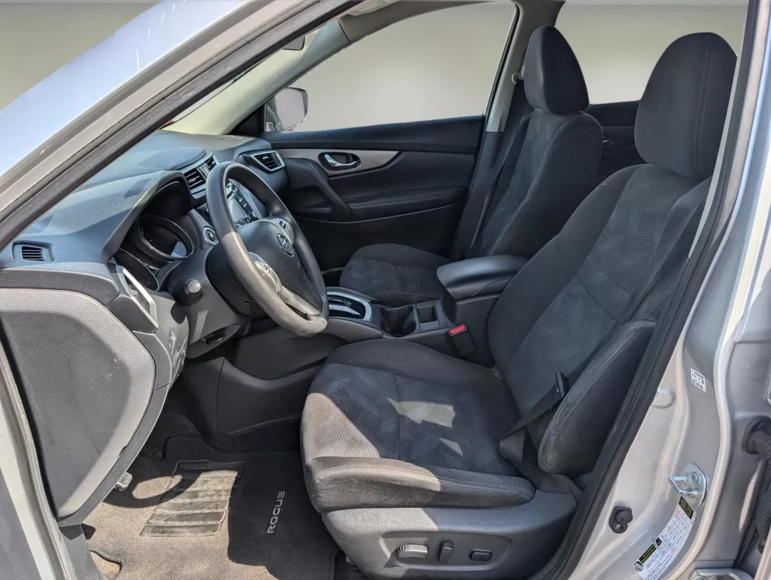2015 /Charcoal Nissan Rogue SV (KNMAT2MV9FP) with an Other engine, located at 3959 U.S. 80 W, Phenix City, AL, 36870, (334) 297-4885, 32.469296, -85.135185 - ### Experience Adventure in Comfort: 2015 Nissan Rogue SV AWD at Gils Auto in Phenix City, AL<br /> <br /> Are you on the hunt for a versatile and reliable SUV that fits seamlessly into your lifestyle? Look no further than this stunning 2015 Nissan Rogue SV AWD, available now at Gils Auto in Phenix - Photo#9