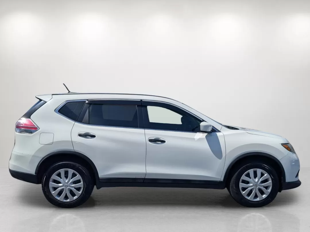 2016 Nissan Rogue S (5N1AT2MT6GC) with an Other engine, located at 521 Old Farm Lane Rd, Prattville, AL, 36066, (334) 325-1505, 32.482460, -86.416367 - **Discover Your Next Adventure with the 2016 Nissan Rogue at Gils Auto!**<br /> <br /> Are you a growing family looking for the perfect SUV to accommodate your active lifestyle? Or perhaps you're a commuter who values comfort and reliability on long drives? Look no further than this 2016 Nissan Rogu - Photo#3