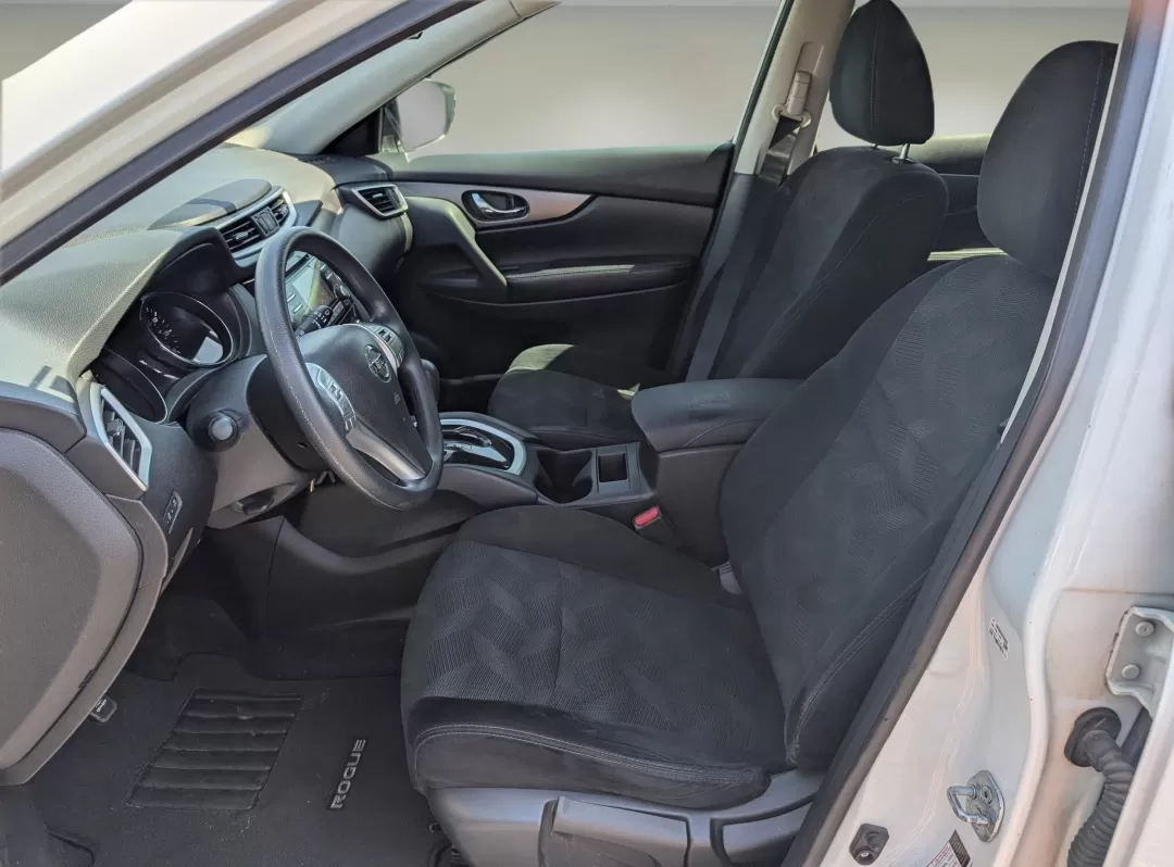 2016 Nissan Rogue S (5N1AT2MT6GC) with an Other engine, located at 521 Old Farm Lane Rd, Prattville, AL, 36066, (334) 325-1505, 32.482460, -86.416367 - **Discover Your Next Adventure with the 2016 Nissan Rogue at Gils Auto!**<br /> <br /> Are you a growing family looking for the perfect SUV to accommodate your active lifestyle? Or perhaps you're a commuter who values comfort and reliability on long drives? Look no further than this 2016 Nissan Rogu - Photo#9