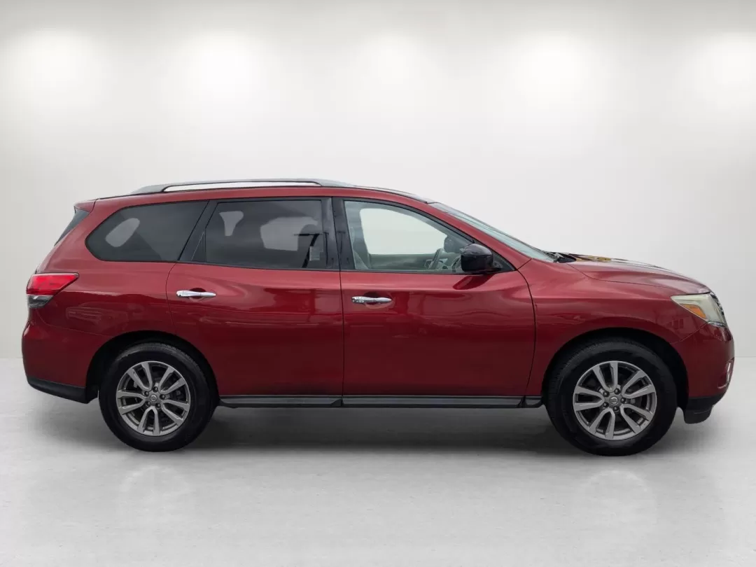 2015 Nissan Pathfinder SV (5N1AR2MN3FC) with an Other engine, located at 3959 U.S. 80 W, Phenix City, AL, 36870, (334) 297-4885, 32.469296, -85.135185 - 2015 Nissan Pathfinder SV - Photo#3