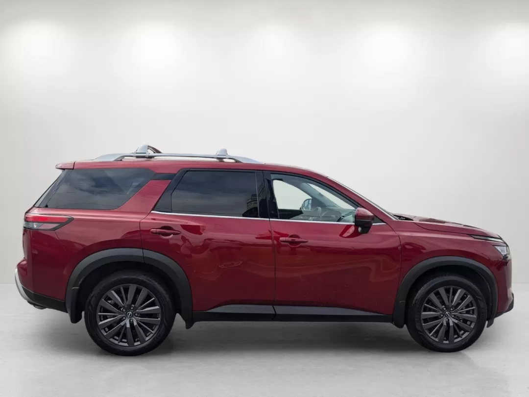 2022 /Charcoal Nissan Pathfinder SL (5N1DR3CB2NC) with an Other engine, located at 3959 U.S. 80 W, Phenix City, AL, 36870, (334) 297-4885, 32.469296, -85.135185 - Explore life to the fullest with the 2022 Nissan Pathfinder SL, perfectly designed for those who seek adventure without sacrificing comfort. Whether you're a growing family needing space for your kids and gear, or a budget-conscious buyer looking for a reliable SUV, this vehicle is the ideal compani - Photo#4