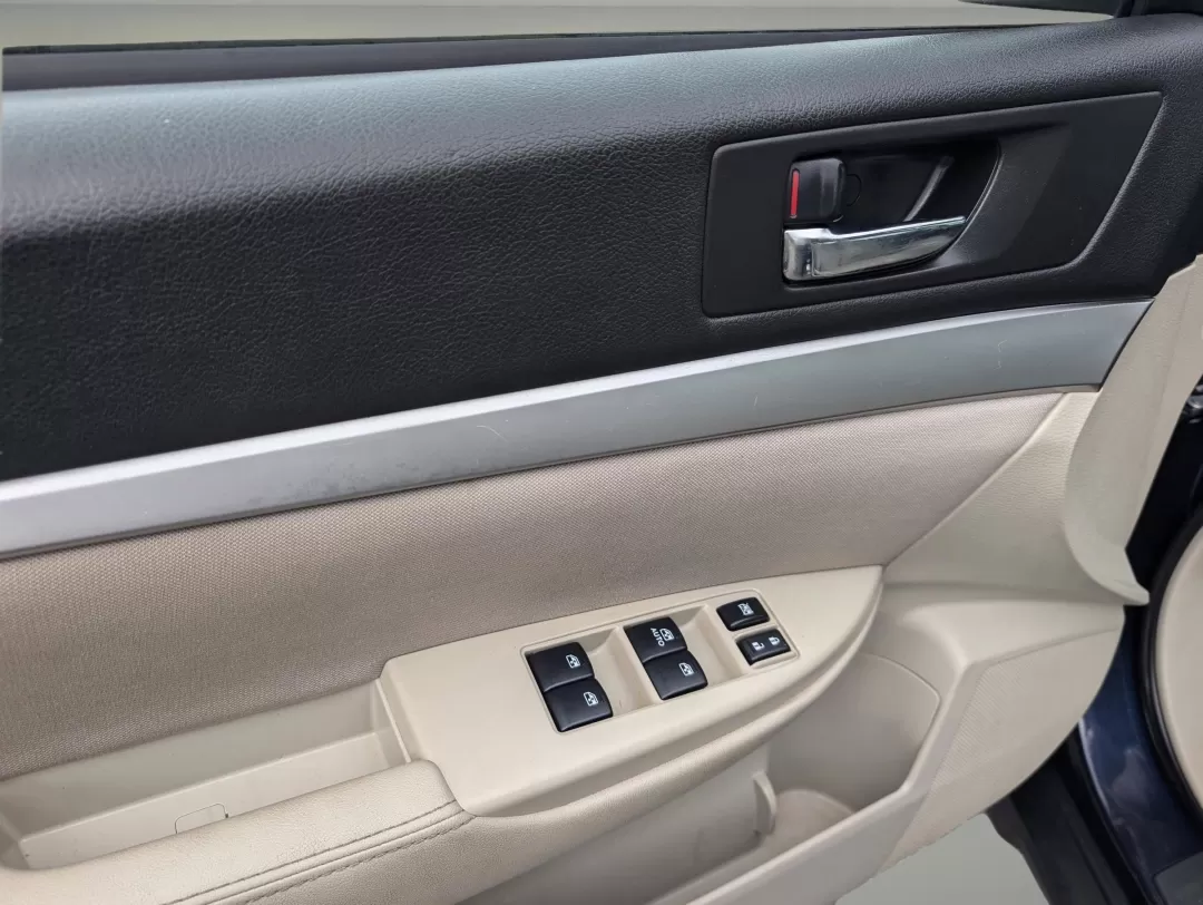 2014 /Ivory Subaru Outback 2.5i (4S4BRCAC5E3) with an Other engine, located at 3959 U.S. 80 W, Phenix City, AL, 36870, (334) 297-4885, 32.469296, -85.135185 - ### Adventure Awaits with This 2014 Subaru Outback 2.5i at Gils Auto!<br /> <br /> Are you ready to embrace life's adventures while enjoying the comfort and reliability of an all-wheel-drive vehicle? Look no further than this stunning 2014 Subaru Outback 2.5i, available now at Gils Auto in Phenix Ci - Photo#9