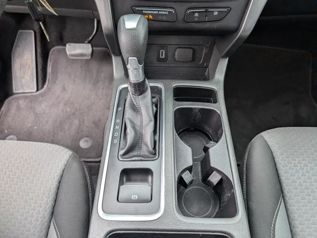 2017 Ford Escape SE (1FMCU0GD7HU) with an Other engine, located at 3959 U.S. 80 W, Phenix City, AL, 36870, (334) 297-4885, 32.469296, -85.135185 - **Discover Your Next Adventure with the 2017 Ford Escape SE at Gils Auto in Phenix City, AL!** <br /> <br /> Are you searching for the perfect SUV to elevate your lifestyle? Look no further than the stunning 2017 Ford Escape SE, meticulously designed for families, commuters, and adventure-seekers al - Photo#14