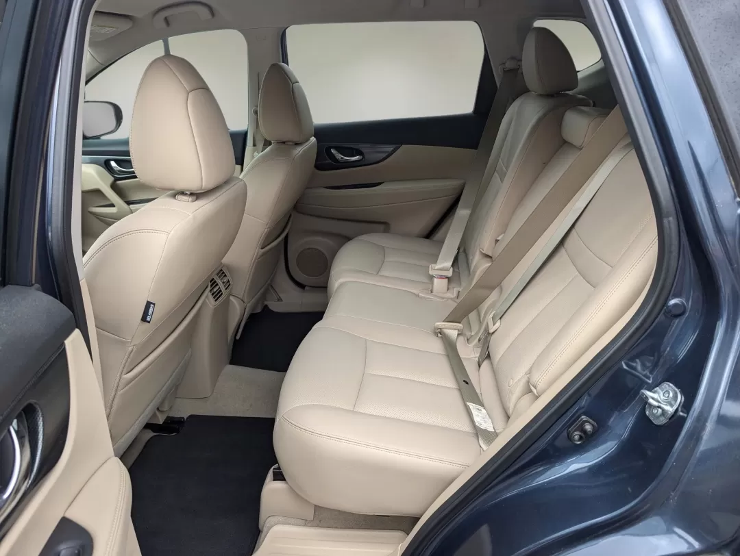 2015 /Almond Nissan Rogue SL (5N1AT2MT1FC) with an Other engine, located at 5115 14th Ave., Columbus, GA, 31904, (706) 323-0345, 32.511494, -84.971046 - **Discover Your Next Adventure with the 2015 Nissan Rogue at Gils Auto!**<br /> <br /> Are you ready to upgrade your driving experience? Whether you're a growing family looking for spacious comfort, a weekend warrior seeking adventure, or a daily commuter wanting efficiency and style, the 2015 Nissa - Photo#9