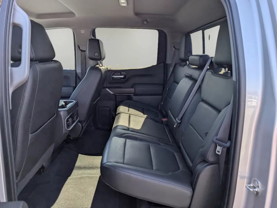 2019 /Jet Black GMC Sierra 1500 SLT (3GTU9DED8KG) with an Other engine, located at 5115 14th Ave., Columbus, GA, 31904, (706) 323-0345, 32.511494, -84.971046 - **Unleash Adventure with the 2019 GMC Sierra 1500 SLT Your Perfect Companion for Every Journey!**<br /> <br /> Are you ready to elevate your driving experience? The 2019 GMC Sierra 1500 SLT is more than just a vehicle; it's an invitation to adventure, ideal for those who crave the open road and the - Photo#10