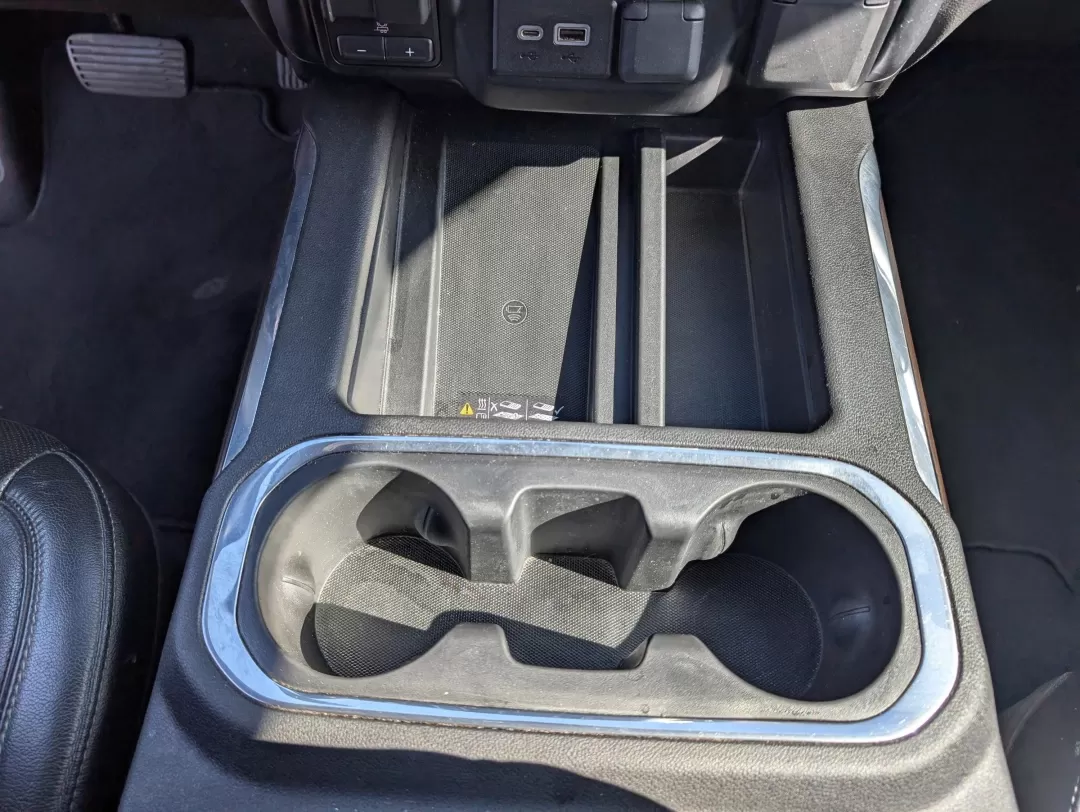 2019 /Jet Black GMC Sierra 1500 SLT (3GTU9DED8KG) with an Other engine, located at 5115 14th Ave., Columbus, GA, 31904, (706) 323-0345, 32.511494, -84.971046 - **Unleash Adventure with the 2019 GMC Sierra 1500 SLT Your Perfect Companion for Every Journey!**<br /> <br /> Are you ready to elevate your driving experience? The 2019 GMC Sierra 1500 SLT is more than just a vehicle; it's an invitation to adventure, ideal for those who crave the open road and the - Photo#13