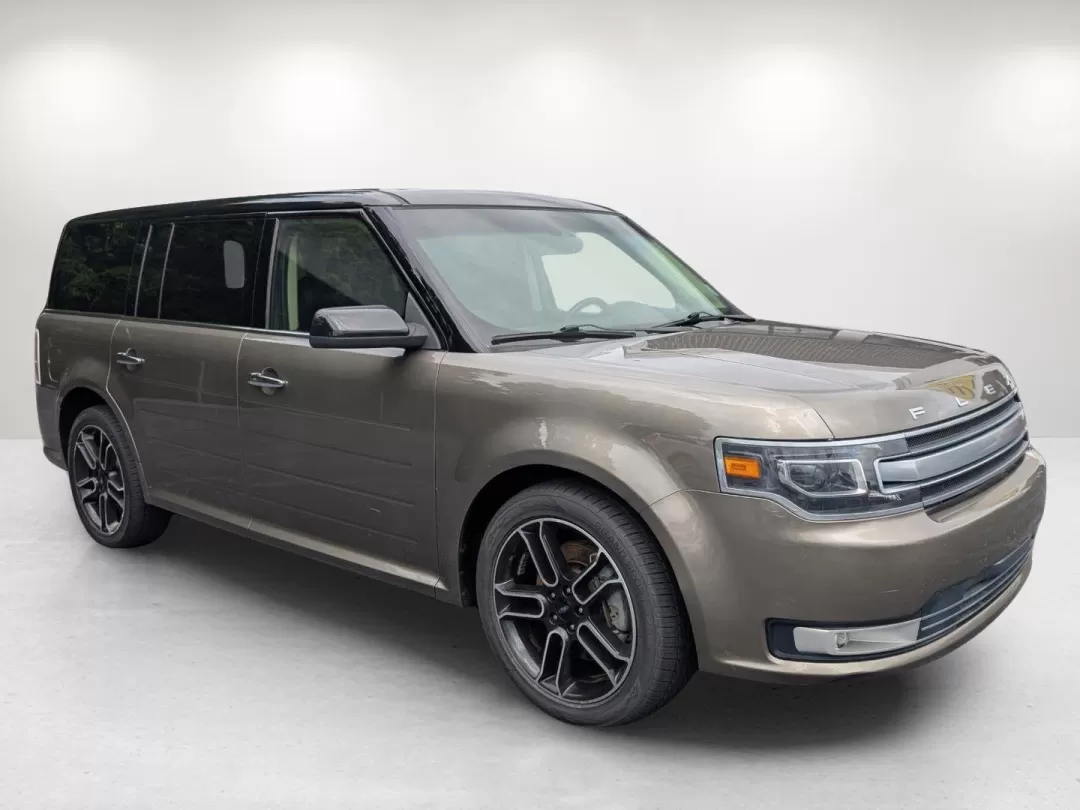 2013 Ford Flex Limited (2FMHK6D8XDB) with an Other engine, located at 3959 U.S. 80 W, Phenix City, AL, 36870, (334) 297-4885, 32.469296, -85.135185 - Embark on unforgettable journeys with the 2013 Ford Flex Limited, now available at Gils Auto in Prattville, AL. This versatile crossover is not just a vehicle; it's the perfect companion for growing families, weekend adventurers, and anyone seeking a reliable ride for long commutes. With its spaciou - Photo#5