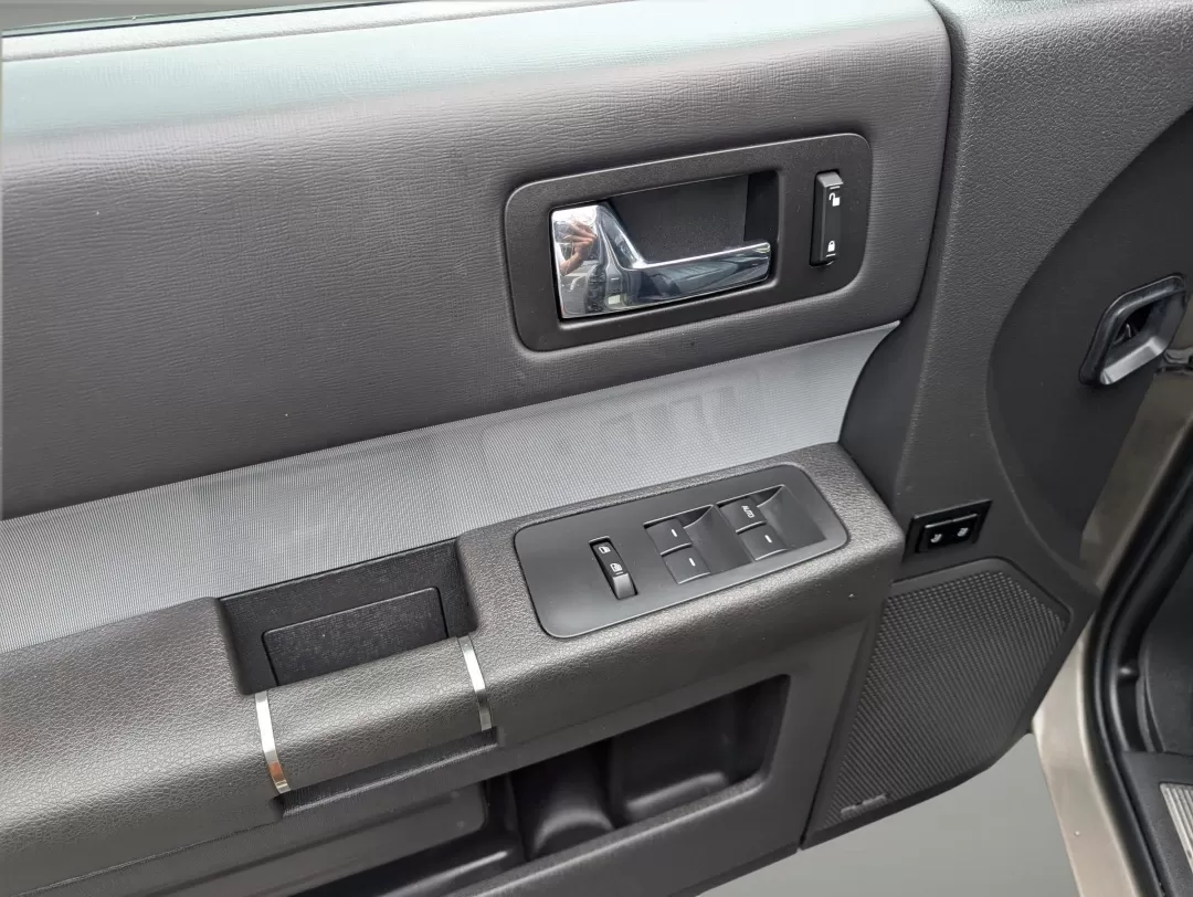 2013 Ford Flex Limited (2FMHK6D8XDB) with an Other engine, located at 3959 U.S. 80 W, Phenix City, AL, 36870, (334) 297-4885, 32.469296, -85.135185 - Embark on unforgettable journeys with the 2013 Ford Flex Limited, now available at Gils Auto in Prattville, AL. This versatile crossover is not just a vehicle; it's the perfect companion for growing families, weekend adventurers, and anyone seeking a reliable ride for long commutes. With its spaciou - Photo#17