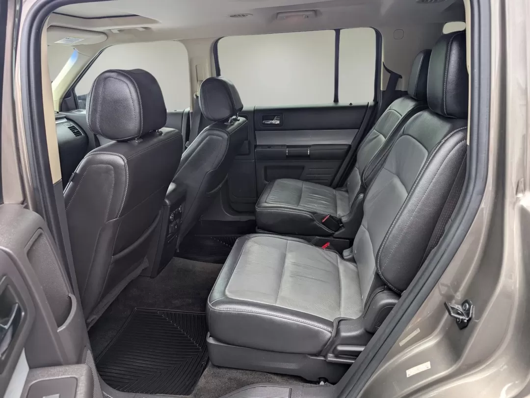2013 Ford Flex Limited (2FMHK6D8XDB) with an Other engine, located at 3959 U.S. 80 W, Phenix City, AL, 36870, (334) 297-4885, 32.469296, -85.135185 - Embark on unforgettable journeys with the 2013 Ford Flex Limited, now available at Gils Auto in Prattville, AL. This versatile crossover is not just a vehicle; it's the perfect companion for growing families, weekend adventurers, and anyone seeking a reliable ride for long commutes. With its spaciou - Photo#20