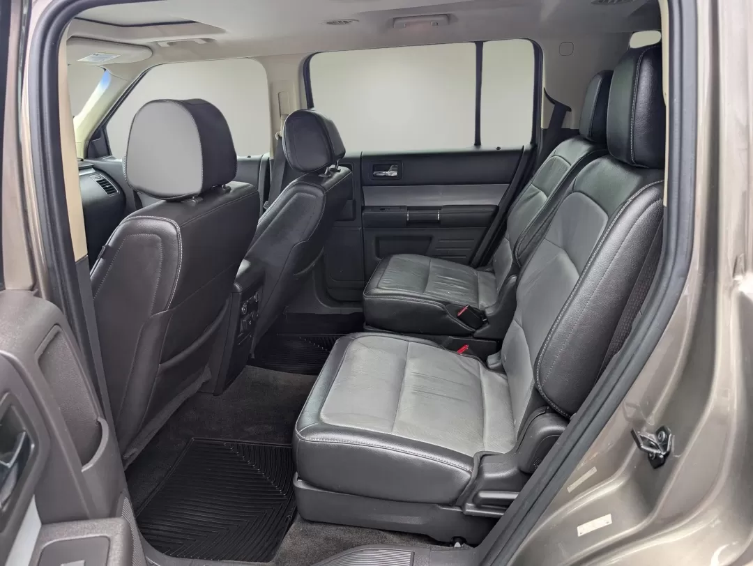 2013 Ford Flex Limited (2FMHK6D8XDB) with an Other engine, located at 3959 U.S. 80 W, Phenix City, AL, 36870, (334) 297-4885, 32.469296, -85.135185 - Embark on unforgettable journeys with the 2013 Ford Flex Limited, now available at Gils Auto in Prattville, AL. This versatile crossover is not just a vehicle; it's the perfect companion for growing families, weekend adventurers, and anyone seeking a reliable ride for long commutes. With its spaciou - Photo#21