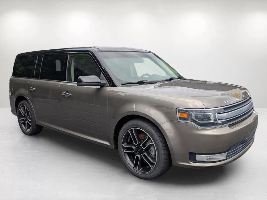 2013 Ford Flex Limited (2FMHK6D8XDB) with an Other engine, located at 3959 U.S. 80 W, Phenix City, AL, 36870, (334) 297-4885, 32.469296, -85.135185 - Embark on unforgettable journeys with the 2013 Ford Flex Limited, now available at Gils Auto in Prattville, AL. This versatile crossover is not just a vehicle; it's the perfect companion for growing families, weekend adventurers, and anyone seeking a reliable ride for long commutes. With its spaciou - Photo#2