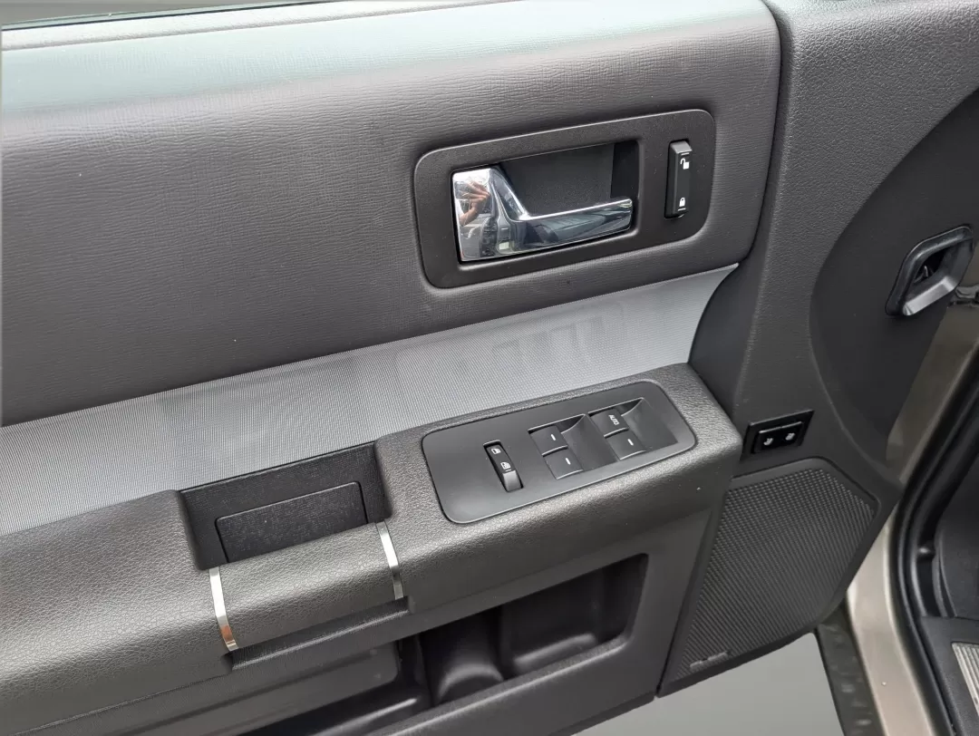 2013 Ford Flex Limited (2FMHK6D8XDB) with an Other engine, located at 3959 U.S. 80 W, Phenix City, AL, 36870, (334) 297-4885, 32.469296, -85.135185 - Embark on unforgettable journeys with the 2013 Ford Flex Limited, now available at Gils Auto in Prattville, AL. This versatile crossover is not just a vehicle; it's the perfect companion for growing families, weekend adventurers, and anyone seeking a reliable ride for long commutes. With its spaciou - Photo#8