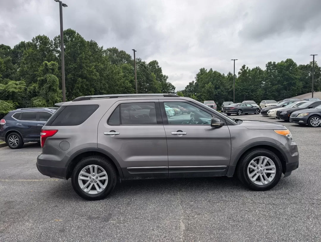 2012 Ford Explorer XLT (1FMHK7D81CG) with an Other engine, located at 3959 U.S. 80 W, Phenix City, AL, 36870, (334) 297-4885, 32.469296, -85.135185 - **Adventure Awaits with the 2012 Ford Explorer XLT Perfect for Family Road Trips!**<br /> <br /> At Gils Auto in Phenix City, AL, we understand that your vehicle is more than just a mode of transportation; it's a key part of your lifestyle. Whether you're planning a weekend getaway with the family - Photo#3