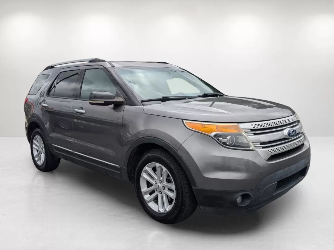 2012 Ford Explorer XLT (1FMHK7D81CG) with an Other engine, located at 3959 U.S. 80 W, Phenix City, AL, 36870, (334) 297-4885, 32.469296, -85.135185 - **Adventure Awaits with the 2012 Ford Explorer XLT Perfect for Family Road Trips!**<br /> <br /> At Gils Auto in Phenix City, AL, we understand that your vehicle is more than just a mode of transportation; it's a key part of your lifestyle. Whether you're planning a weekend getaway with the family - Photo#3