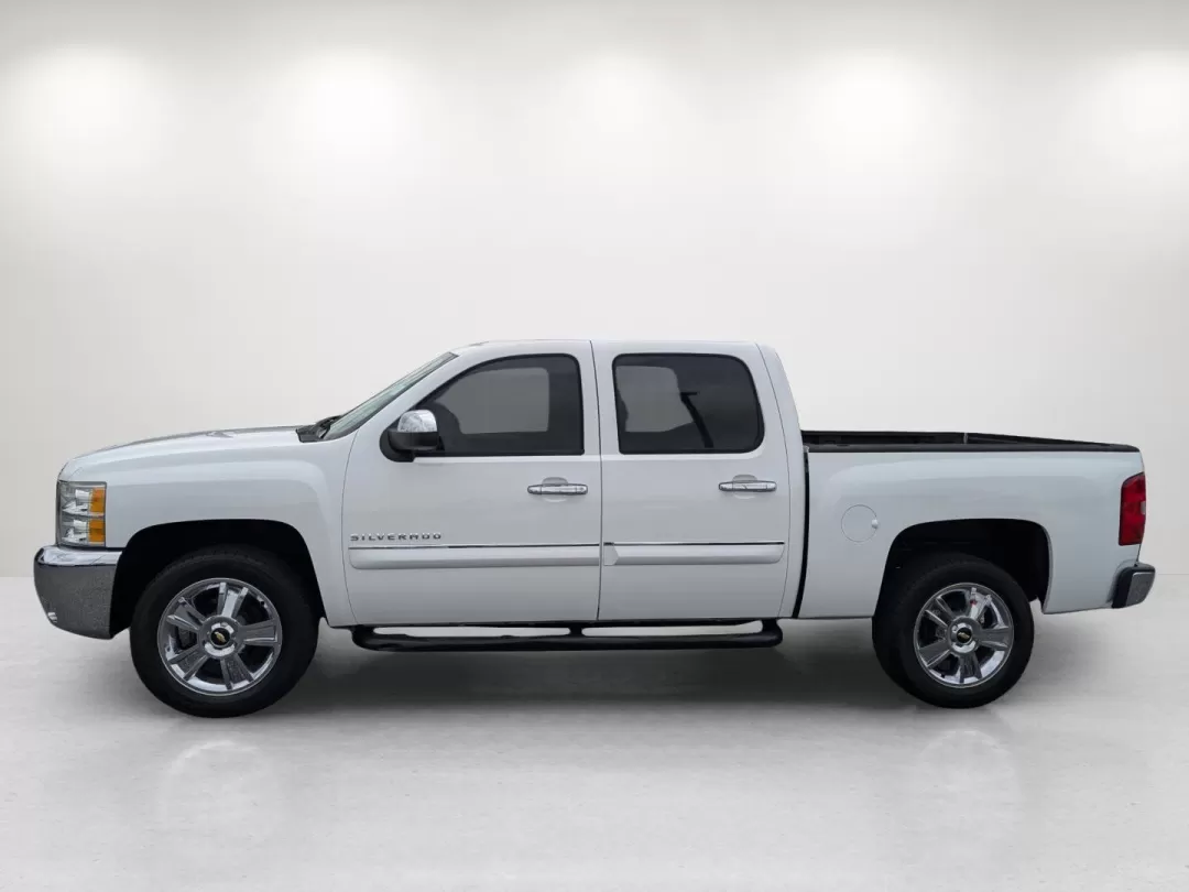 2012 /Ebony Chevrolet Silverado 1500 LT (3GCPCSE03CG) with an Other engine, located at 3959 U.S. 80 W, Phenix City, AL, 36870, (334) 297-4885, 32.469296, -85.135185 - **Unleash Your Adventurous Spirit with the 2012 Chevrolet Silverado 1500 LT!** <br /> <br /> Are you searching for a reliable and powerful pickup truck that can effortlessly handle both your daily commute and weekend adventures? Look no further than this stunning 2012 Chevrolet Silverado 1500 LT, av - Photo#8