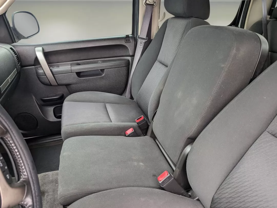 2012 /Ebony Chevrolet Silverado 1500 LT (3GCPCSE03CG) with an Other engine, located at 3959 U.S. 80 W, Phenix City, AL, 36870, (334) 297-4885, 32.469296, -85.135185 - **Unleash Your Adventurous Spirit with the 2012 Chevrolet Silverado 1500 LT!** <br /> <br /> Are you searching for a reliable and powerful pickup truck that can effortlessly handle both your daily commute and weekend adventures? Look no further than this stunning 2012 Chevrolet Silverado 1500 LT, av - Photo#11