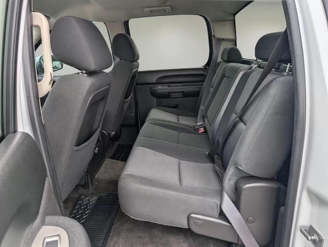 2012 /Ebony Chevrolet Silverado 1500 LT (3GCPCSE03CG) with an Other engine, located at 3959 U.S. 80 W, Phenix City, AL, 36870, (334) 297-4885, 32.469296, -85.135185 - **Unleash Your Adventurous Spirit with the 2012 Chevrolet Silverado 1500 LT!** <br /> <br /> Are you searching for a reliable and powerful pickup truck that can effortlessly handle both your daily commute and weekend adventures? Look no further than this stunning 2012 Chevrolet Silverado 1500 LT, av - Photo#12
