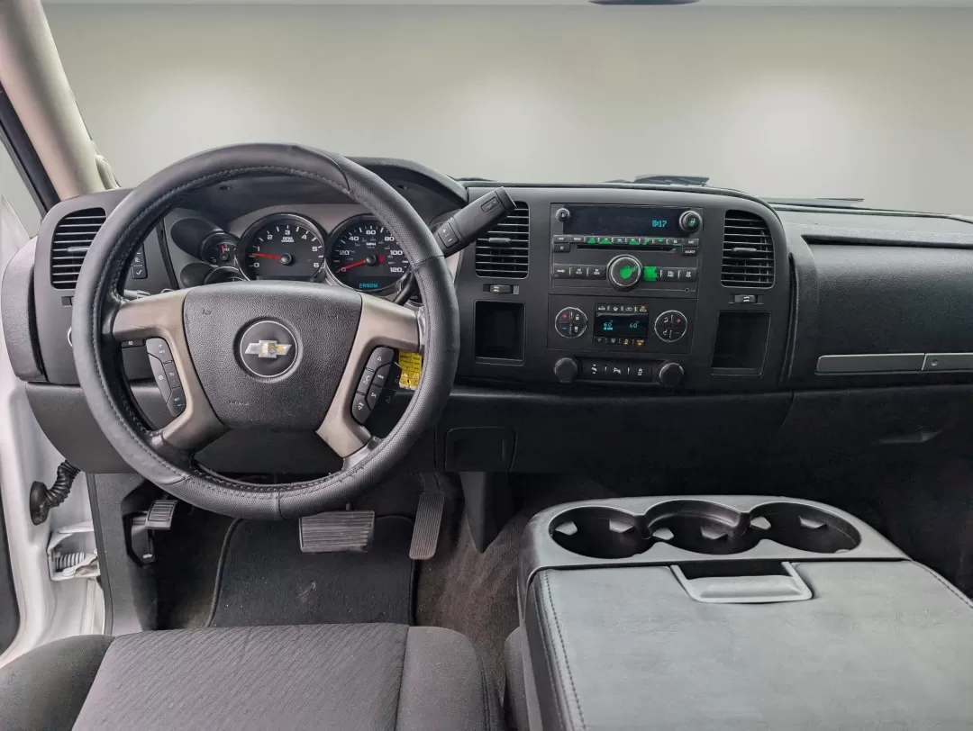 2012 /Ebony Chevrolet Silverado 1500 LT (3GCPCSE03CG) with an Other engine, located at 3959 U.S. 80 W, Phenix City, AL, 36870, (334) 297-4885, 32.469296, -85.135185 - **Unleash Your Adventurous Spirit with the 2012 Chevrolet Silverado 1500 LT!** <br /> <br /> Are you searching for a reliable and powerful pickup truck that can effortlessly handle both your daily commute and weekend adventures? Look no further than this stunning 2012 Chevrolet Silverado 1500 LT, av - Photo#13