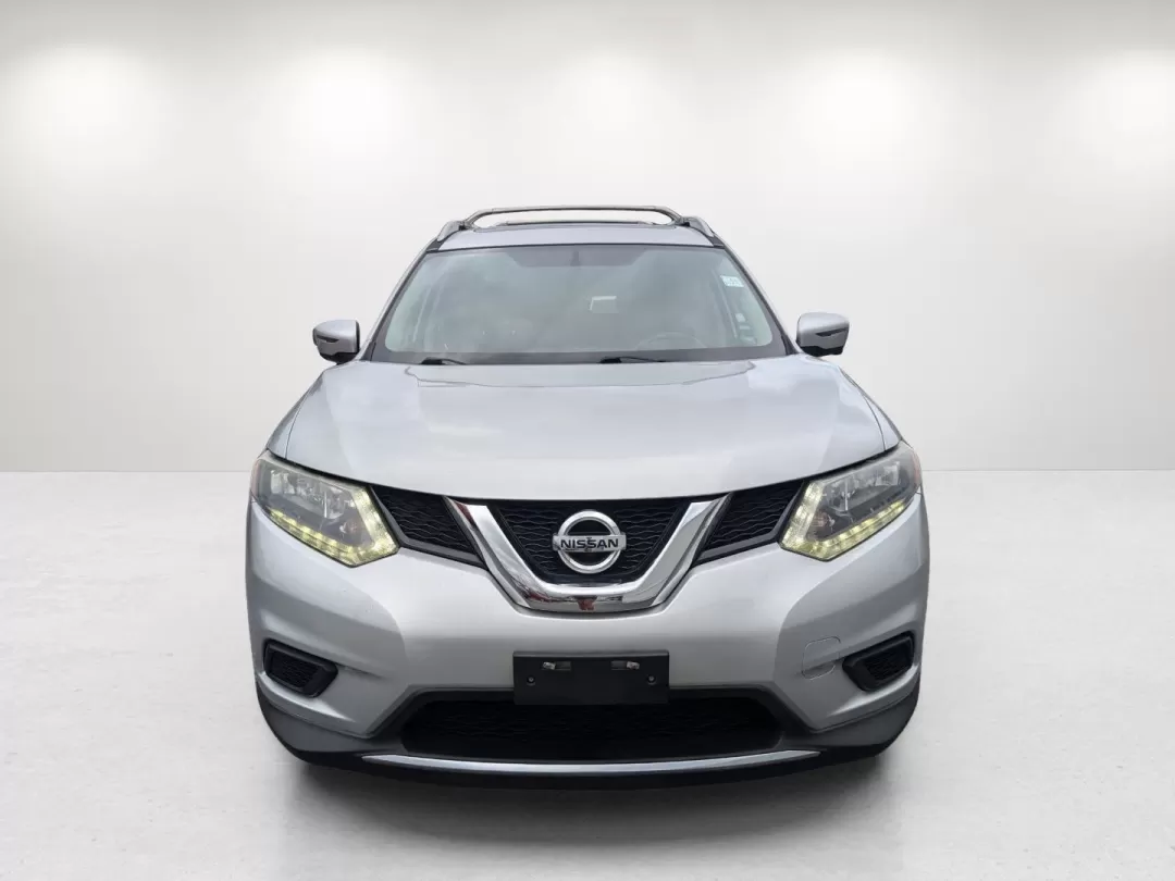2016 /Charcoal Nissan Rogue SV (5N1AT2MV7GC) with an Other engine, located at 3959 U.S. 80 W, Phenix City, AL, 36870, (334) 297-4885, 32.469296, -85.135185 - **Discover Adventure in the 2016 Nissan Rogue SV at Gils Auto - Your Buy Here Pay Here Destination in Phenix City!**<br /> <br /> Are you ready to elevate your lifestyle with a vehicle that effortlessly accommodates your family's needs, weekend adventures, or long commutes? The 2016 Nissan Rogue SV, - Photo#2