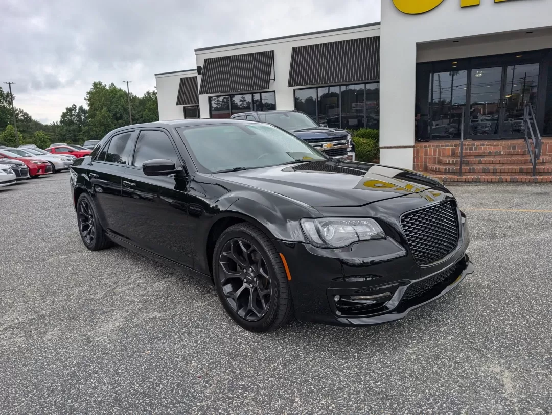 2019 /Black Chrysler 300 Touring (2C3CCAAG8KH) with an Other engine, located at 3959 U.S. 80 W, Phenix City, AL, 36870, (334) 297-4885, 32.469296, -85.135185 - **Unleash Your Driving Experience with the 2019 Chrysler 300 Touring at Gils Auto Your Trusted Buy Here Pay Here Dealership in Phenix City, AL!**<br /> <br /> Are you looking for a vehicle that combines comfort, style, and performance? The 2019 Chrysler 300 Touring is the perfect companion for thos - Photo#2