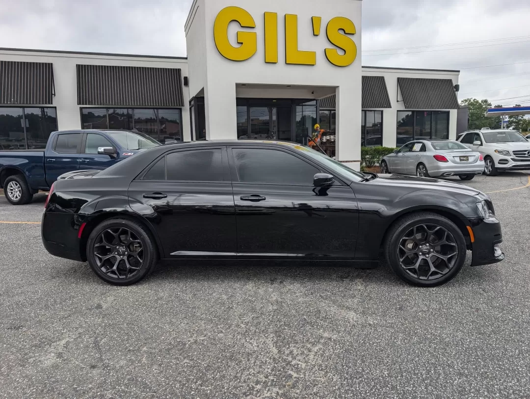 2019 /Black Chrysler 300 Touring (2C3CCAAG8KH) with an Other engine, located at 3959 U.S. 80 W, Phenix City, AL, 36870, (334) 297-4885, 32.469296, -85.135185 - **Unleash Your Driving Experience with the 2019 Chrysler 300 Touring at Gils Auto Your Trusted Buy Here Pay Here Dealership in Phenix City, AL!**<br /> <br /> Are you looking for a vehicle that combines comfort, style, and performance? The 2019 Chrysler 300 Touring is the perfect companion for thos - Photo#3