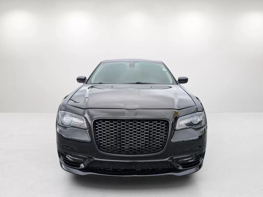 2019 /Black Chrysler 300 Touring (2C3CCAAG8KH) with an Other engine, located at 3959 U.S. 80 W, Phenix City, AL, 36870, (334) 297-4885, 32.469296, -85.135185 - **Unleash Your Driving Experience with the 2019 Chrysler 300 Touring at Gils Auto Your Trusted Buy Here Pay Here Dealership in Phenix City, AL!**<br /> <br /> Are you looking for a vehicle that combines comfort, style, and performance? The 2019 Chrysler 300 Touring is the perfect companion for thos - Photo#2