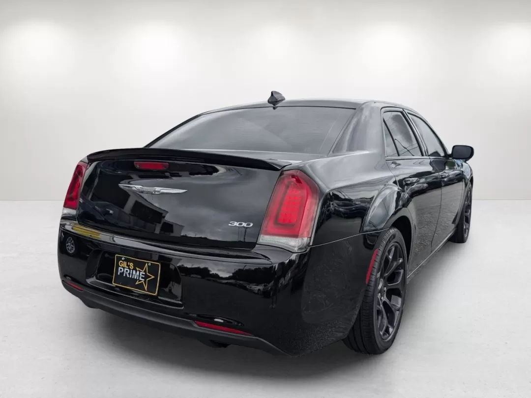 2019 /Black Chrysler 300 Touring (2C3CCAAG8KH) with an Other engine, located at 3959 U.S. 80 W, Phenix City, AL, 36870, (334) 297-4885, 32.469296, -85.135185 - **Unleash Your Driving Experience with the 2019 Chrysler 300 Touring at Gils Auto Your Trusted Buy Here Pay Here Dealership in Phenix City, AL!**<br /> <br /> Are you looking for a vehicle that combines comfort, style, and performance? The 2019 Chrysler 300 Touring is the perfect companion for thos - Photo#5