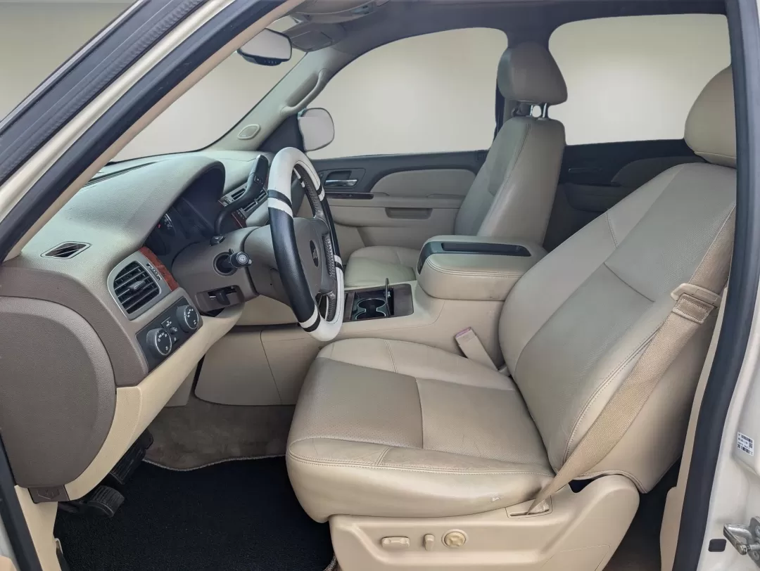 2013 /Light Cashmere/Dark Cashmere Chevrolet Suburban LTZ (1GNSKKE72DR) with an Other engine, located at 3959 U.S. 80 W, Phenix City, AL, 36870, (334) 297-4885, 32.469296, -85.135185 - ### Ready for Adventure: 2013 Chevrolet Suburban LTZ at Gils Auto - Phenix City<br /> <br /> Are you on the hunt for a reliable SUV that can effortlessly support your family's lifestyle, whether it's road trips to the beach or weekend getaways to the mountains? Look no further than this stunning **2 - Photo#10