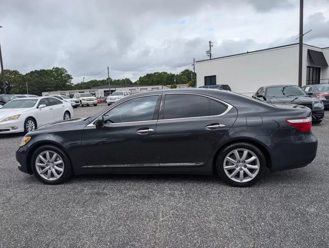 2009 Lexus LS 460 (JTHBL46F895) with an Other engine, located at 3959 U.S. 80 W, Phenix City, AL, 36870, (334) 297-4885, 32.469296, -85.135185 - **Discover Unmatched Luxury and Reliability: 2009 Lexus LS 460 at Gils Auto** <br /> <br /> Are you searching for a vehicle that combines luxury, performance, and reliability, perfect for both your daily commute and weekend getaways? Look no further! The stunning 2009 Lexus LS 460, available at Gil - Photo#7