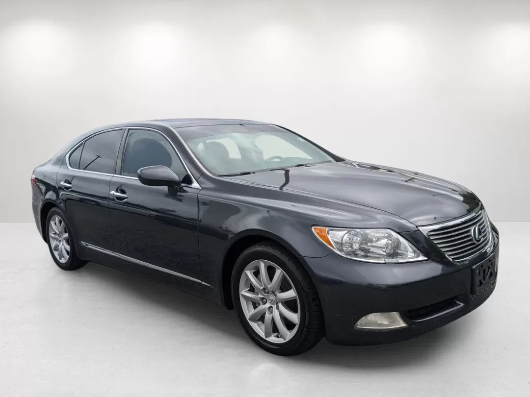 2009 Lexus LS 460 (JTHBL46F895) with an Other engine, located at 3959 U.S. 80 W, Phenix City, AL, 36870, (334) 297-4885, 32.469296, -85.135185 - **Discover Unmatched Luxury and Reliability: 2009 Lexus LS 460 at Gils Auto** <br /> <br /> Are you searching for a vehicle that combines luxury, performance, and reliability, perfect for both your daily commute and weekend getaways? Look no further! The stunning 2009 Lexus LS 460, available at Gil - Photo#3