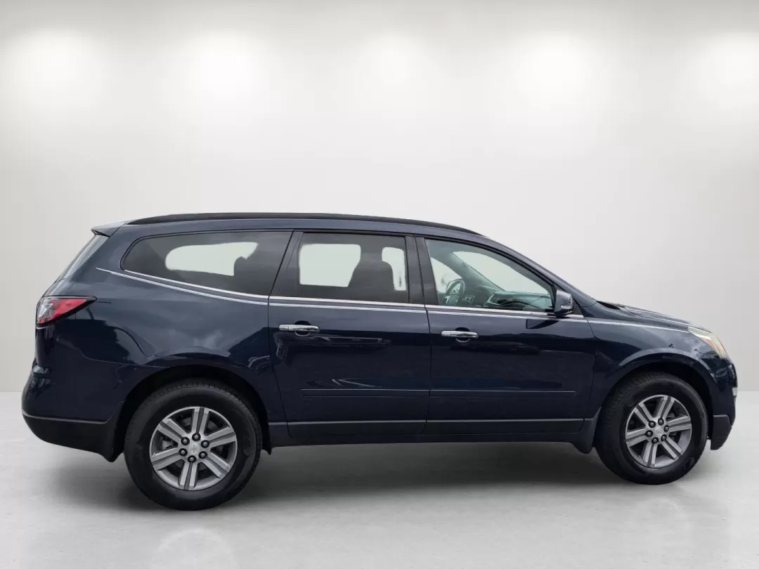 2015 /Ebony Chevrolet Traverse LT (1GNKRHKD0FJ) with an Other engine, located at 3959 U.S. 80 W, Phenix City, AL, 36870, (334) 297-4885, 32.469296, -85.135185 - ### Discover Your New Family Adventure with the 2015 Chevrolet Traverse LT at Gils Auto!<br /> <br /> If you're searching for the ultimate family SUV that combines comfort, space, and reliability, look no further than the stunning 2015 Chevrolet Traverse LT available at Gils Auto in Phenix City, AL. - Photo#4