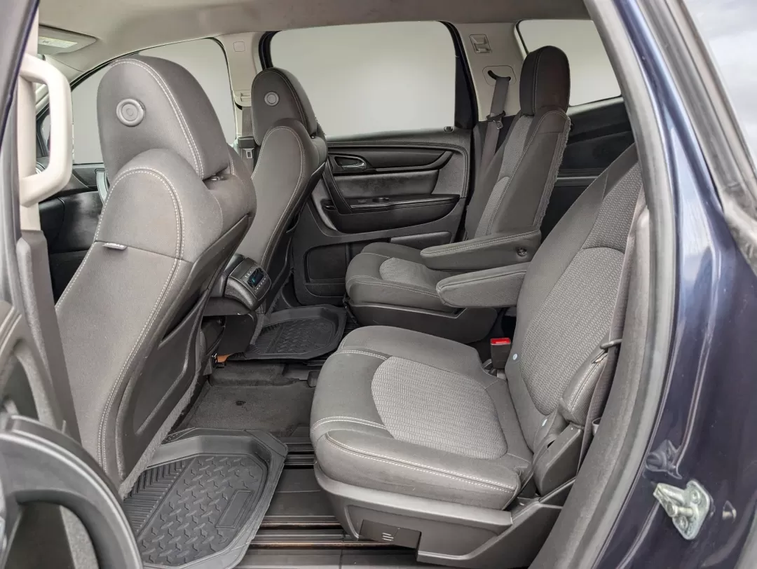 2015 /Ebony Chevrolet Traverse LT (1GNKRHKD0FJ) with an Other engine, located at 3959 U.S. 80 W, Phenix City, AL, 36870, (334) 297-4885, 32.469296, -85.135185 - ### Discover Your New Family Adventure with the 2015 Chevrolet Traverse LT at Gils Auto!<br /> <br /> If you're searching for the ultimate family SUV that combines comfort, space, and reliability, look no further than the stunning 2015 Chevrolet Traverse LT available at Gils Auto in Phenix City, AL. - Photo#11