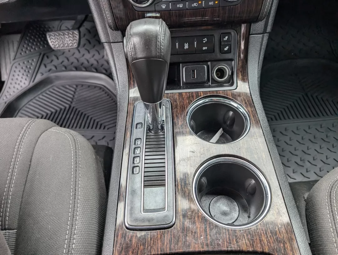 2015 /Ebony Chevrolet Traverse LT (1GNKRHKD0FJ) with an Other engine, located at 3959 U.S. 80 W, Phenix City, AL, 36870, (334) 297-4885, 32.469296, -85.135185 - ### Discover Your New Family Adventure with the 2015 Chevrolet Traverse LT at Gils Auto!<br /> <br /> If you're searching for the ultimate family SUV that combines comfort, space, and reliability, look no further than the stunning 2015 Chevrolet Traverse LT available at Gils Auto in Phenix City, AL. - Photo#15