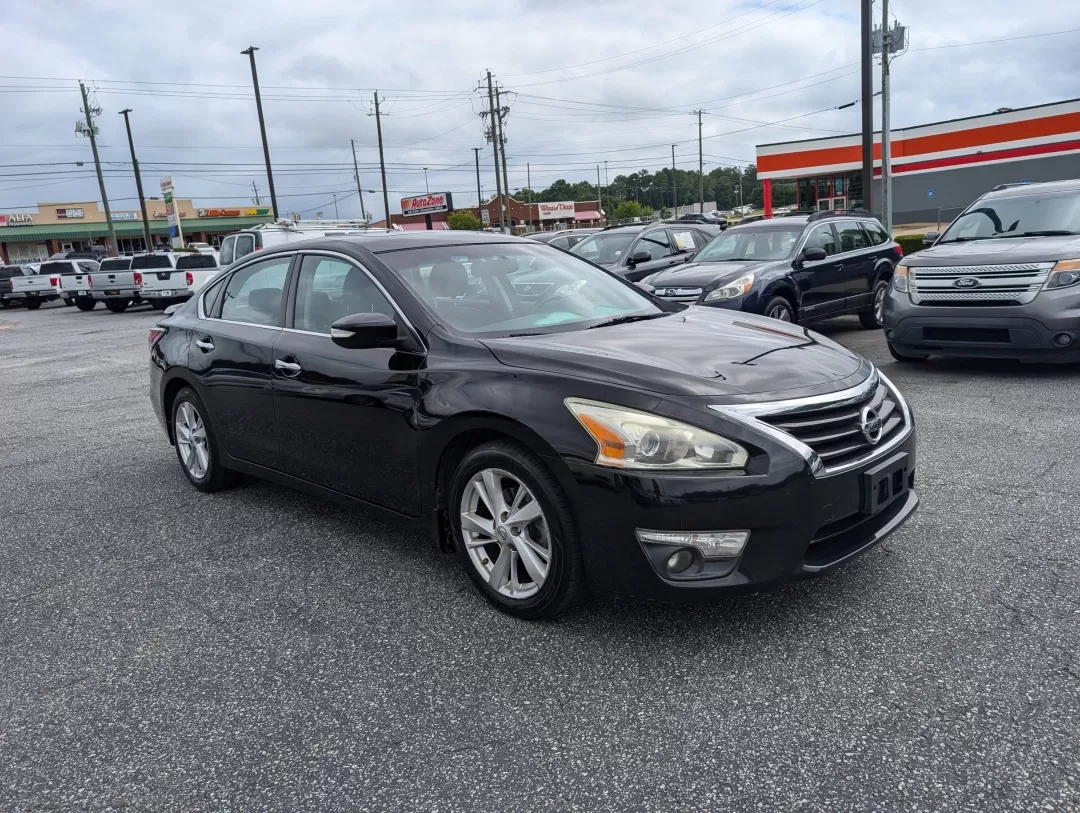 2014 /Charcoal Nissan Altima 2.5 SV (1N4AL3AP1EC) with an Other engine, located at 3959 U.S. 80 W, Phenix City, AL, 36870, (334) 297-4885, 32.469296, -85.135185 - **Discover Your Perfect Commuter Companion: 2014 Nissan Altima 2.5 SV at Gils Auto**<br /> <br /> Are you searching for a reliable vehicle that accommodates your busy lifestyle without breaking the bank? Look no further! The 2014 Nissan Altima 2.5 SV is the ideal choice for commuters, families, or a - Photo#2
