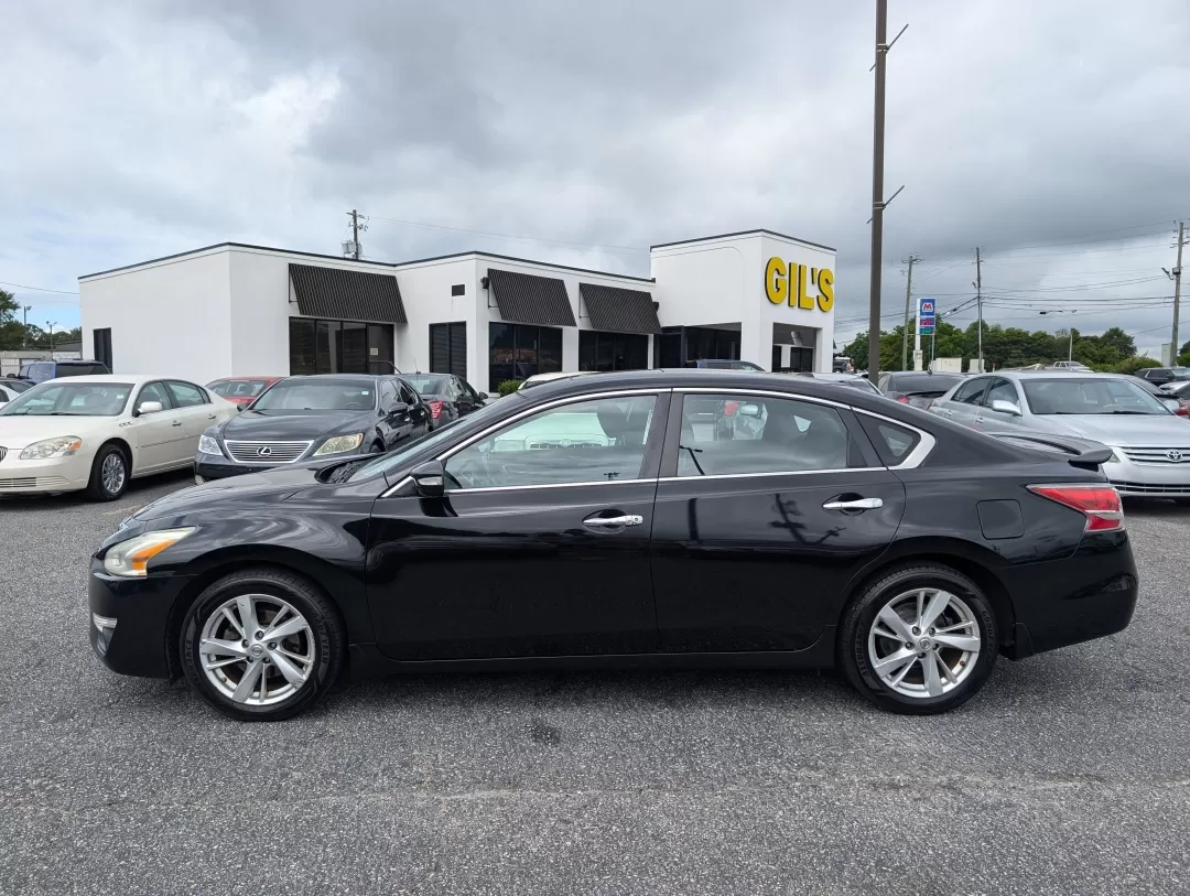 2014 /Charcoal Nissan Altima 2.5 SV (1N4AL3AP1EC) with an Other engine, located at 3959 U.S. 80 W, Phenix City, AL, 36870, (334) 297-4885, 32.469296, -85.135185 - **Discover Your Perfect Commuter Companion: 2014 Nissan Altima 2.5 SV at Gils Auto**<br /> <br /> Are you searching for a reliable vehicle that accommodates your busy lifestyle without breaking the bank? Look no further! The 2014 Nissan Altima 2.5 SV is the ideal choice for commuters, families, or a - Photo#7