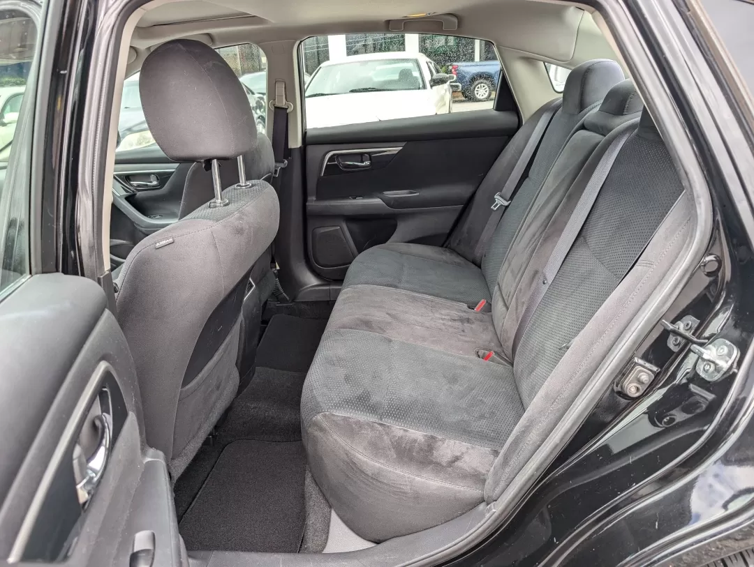 2014 /Charcoal Nissan Altima 2.5 SV (1N4AL3AP1EC) with an Other engine, located at 3959 U.S. 80 W, Phenix City, AL, 36870, (334) 297-4885, 32.469296, -85.135185 - **Discover Your Perfect Commuter Companion: 2014 Nissan Altima 2.5 SV at Gils Auto**<br /> <br /> Are you searching for a reliable vehicle that accommodates your busy lifestyle without breaking the bank? Look no further! The 2014 Nissan Altima 2.5 SV is the ideal choice for commuters, families, or a - Photo#10
