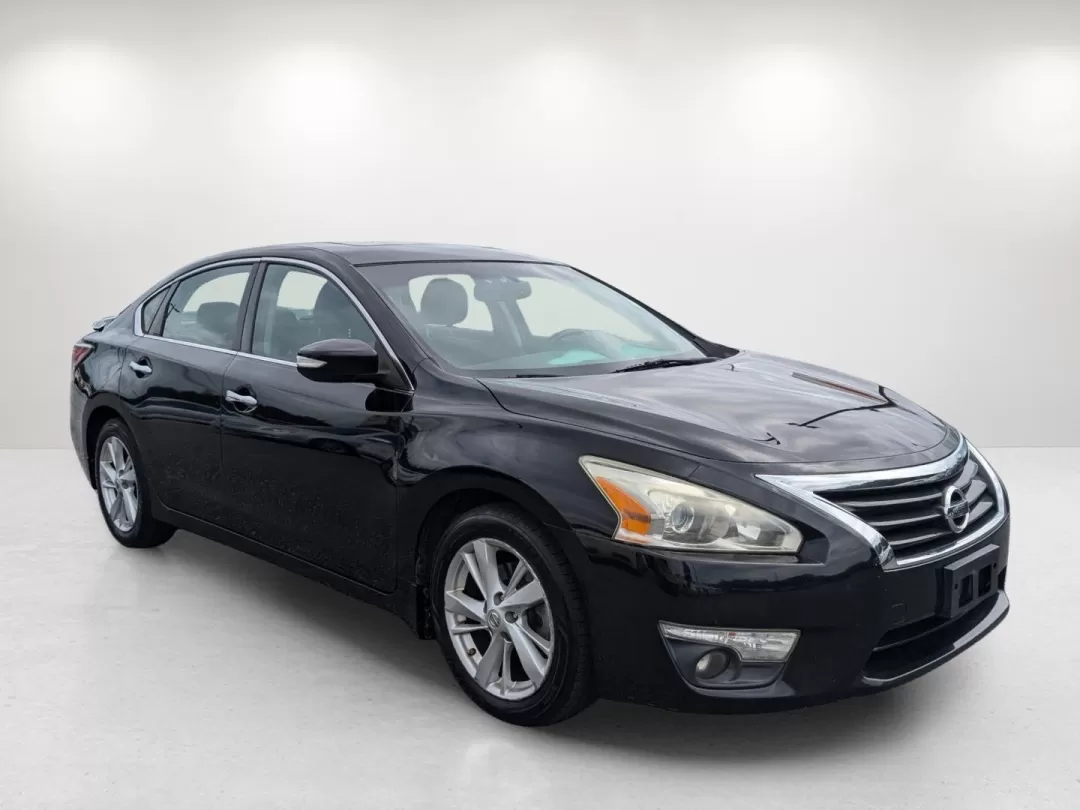 2014 /Charcoal Nissan Altima 2.5 SV (1N4AL3AP1EC) with an Other engine, located at 1430 Gateway Drive, Opelika, AL, 36801, (334) 239-0944, 32.637871, -85.409790 - **Discover Your Perfect Commuter Companion: 2014 Nissan Altima 2.5 SV at Gils Auto**<br /> <br /> Are you searching for a reliable vehicle that accommodates your busy lifestyle without breaking the bank? Look no further! The 2014 Nissan Altima 2.5 SV is the ideal choice for commuters, families, or a - Photo#2