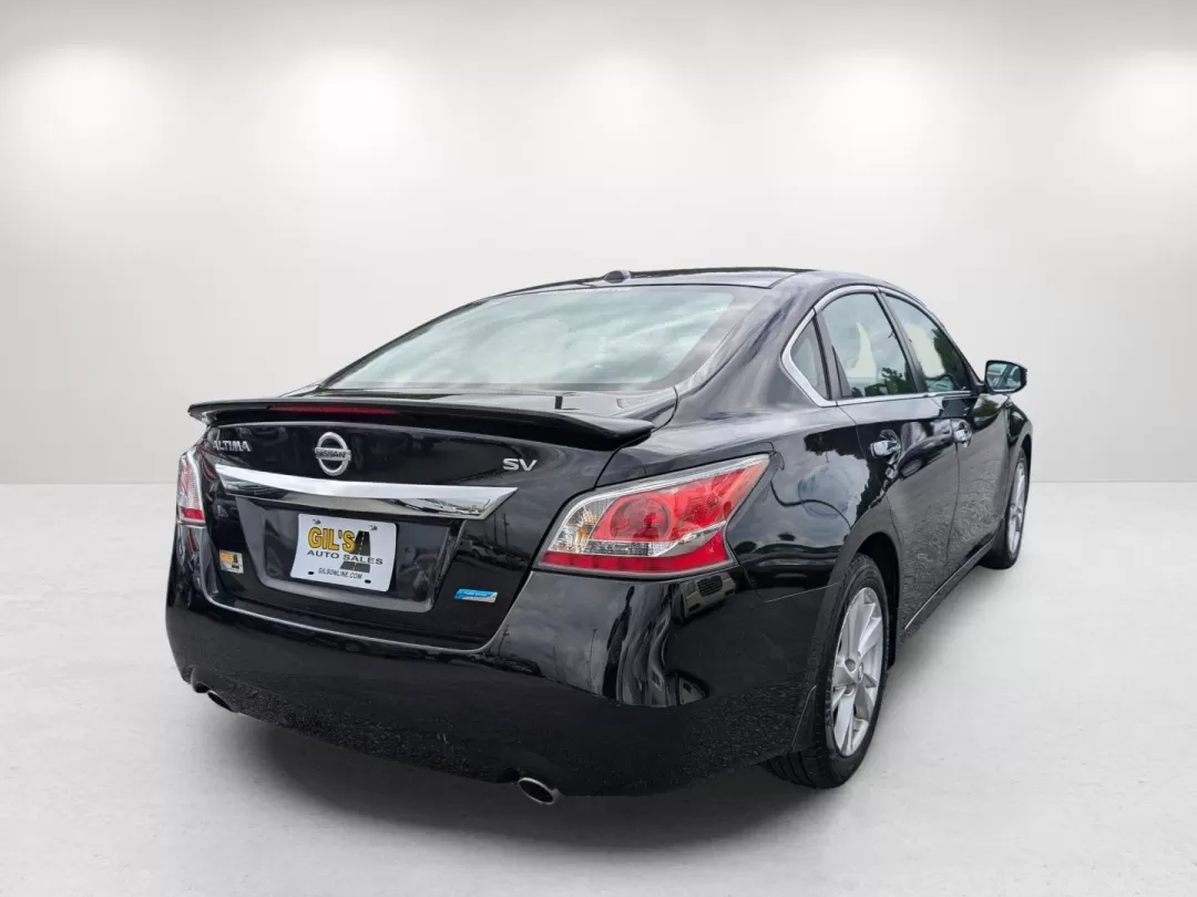 2014 /Charcoal Nissan Altima 2.5 SV (1N4AL3AP1EC) with an Other engine, located at 1430 Gateway Drive, Opelika, AL, 36801, (334) 239-0944, 32.637871, -85.409790 - **Discover Your Perfect Commuter Companion: 2014 Nissan Altima 2.5 SV at Gils Auto**<br /> <br /> Are you searching for a reliable vehicle that accommodates your busy lifestyle without breaking the bank? Look no further! The 2014 Nissan Altima 2.5 SV is the ideal choice for commuters, families, or a - Photo#4