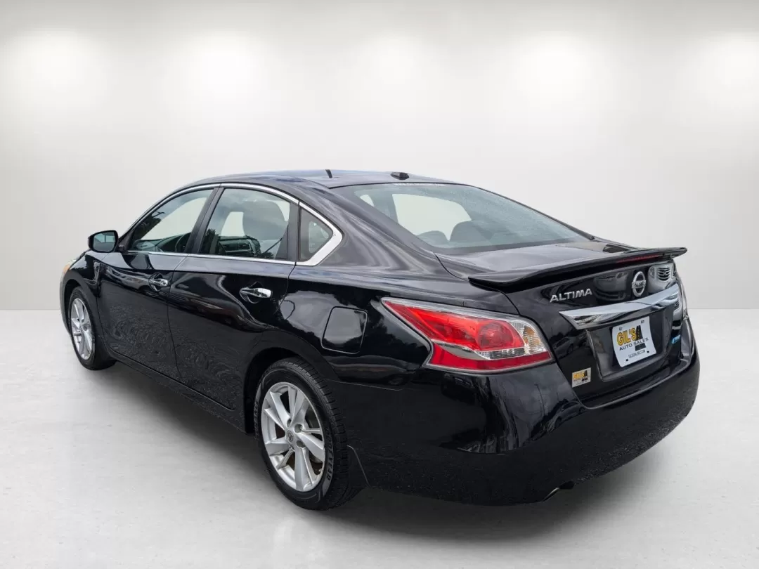 2014 /Charcoal Nissan Altima 2.5 SV (1N4AL3AP1EC) with an Other engine, located at 1430 Gateway Drive, Opelika, AL, 36801, (334) 239-0944, 32.637871, -85.409790 - **Discover Your Perfect Commuter Companion: 2014 Nissan Altima 2.5 SV at Gils Auto**<br /> <br /> Are you searching for a reliable vehicle that accommodates your busy lifestyle without breaking the bank? Look no further! The 2014 Nissan Altima 2.5 SV is the ideal choice for commuters, families, or a - Photo#6