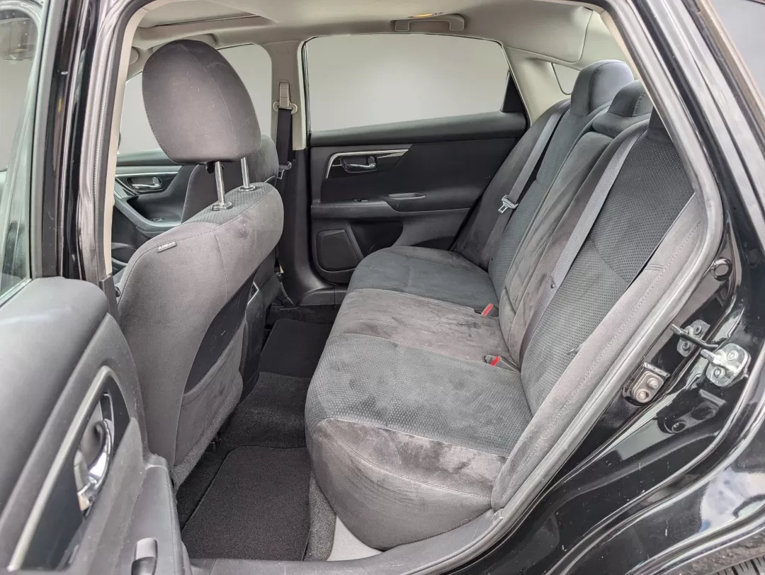 2014 /Charcoal Nissan Altima 2.5 SV (1N4AL3AP1EC) with an Other engine, located at 1430 Gateway Drive, Opelika, AL, 36801, (334) 239-0944, 32.637871, -85.409790 - **Discover Your Perfect Commuter Companion: 2014 Nissan Altima 2.5 SV at Gils Auto**<br /> <br /> Are you searching for a reliable vehicle that accommodates your busy lifestyle without breaking the bank? Look no further! The 2014 Nissan Altima 2.5 SV is the ideal choice for commuters, families, or a - Photo#10