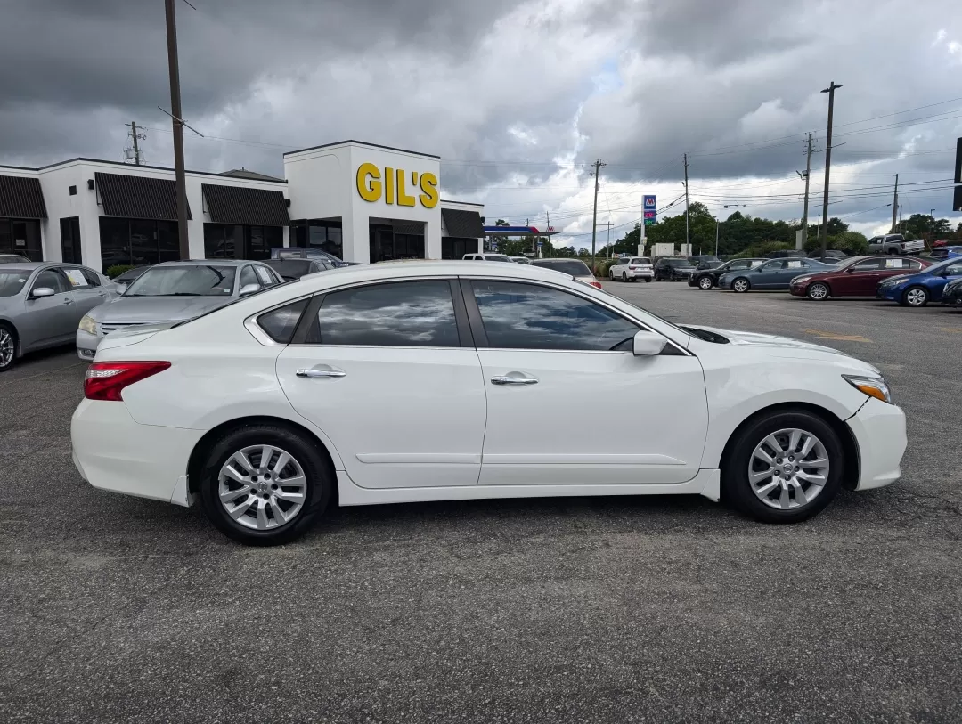 2016 /Charcoal Nissan Altima 2.5 S (1N4AL3AP3GC) with an Other engine, located at 3959 U.S. 80 W, Phenix City, AL, 36870, (334) 297-4885, 32.469296, -85.135185 - **Discover Your Perfect Commuter Companion: 2016 Nissan Altima 2.5 S at Gils Auto**<br /> <br /> Are you in search of a reliable, stylish, and efficient vehicle for your daily commute or family excursions? Look no further than this 2016 Nissan Altima 2.5 S available at Gils Auto in Phenix City, AL. - Photo#3