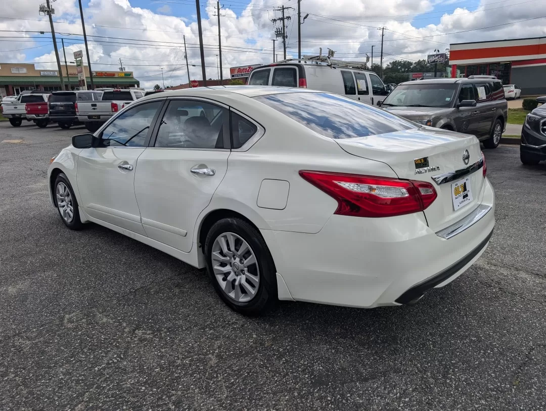 2016 /Charcoal Nissan Altima 2.5 S (1N4AL3AP3GC) with an Other engine, located at 3959 U.S. 80 W, Phenix City, AL, 36870, (334) 297-4885, 32.469296, -85.135185 - **Discover Your Perfect Commuter Companion: 2016 Nissan Altima 2.5 S at Gils Auto**<br /> <br /> Are you in search of a reliable, stylish, and efficient vehicle for your daily commute or family excursions? Look no further than this 2016 Nissan Altima 2.5 S available at Gils Auto in Phenix City, AL. - Photo#6