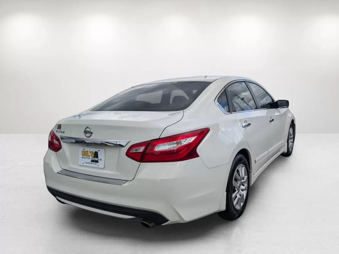 2016 /Charcoal Nissan Altima 2.5 S (1N4AL3AP3GC) with an Other engine, located at 7000 Northlake Connector, Columbus, GA, 31904, (706) 987-8085, 32.524975, -84.978134 - **Discover Your Perfect Commuter Companion: 2016 Nissan Altima 2.5 S at Gils Auto**<br /> <br /> Are you in search of a reliable, stylish, and efficient vehicle for your daily commute or family excursions? Look no further than this 2016 Nissan Altima 2.5 S available at Gils Auto in Phenix City, AL. - Photo#4