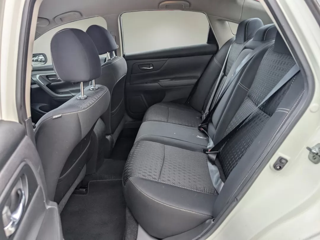 2016 /Charcoal Nissan Altima 2.5 S (1N4AL3AP3GC) with an Other engine, located at 7000 Northlake Connector, Columbus, GA, 31904, (706) 987-8085, 32.524975, -84.978134 - **Discover Your Perfect Commuter Companion: 2016 Nissan Altima 2.5 S at Gils Auto**<br /> <br /> Are you in search of a reliable, stylish, and efficient vehicle for your daily commute or family excursions? Look no further than this 2016 Nissan Altima 2.5 S available at Gils Auto in Phenix City, AL. - Photo#10