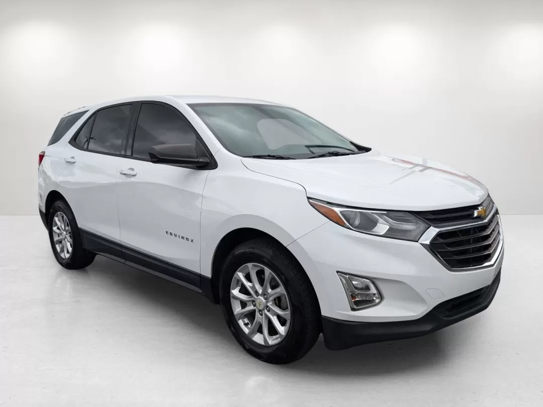 2018 /Medium Ash Gray Chevrolet Equinox LS (2GNAXHEV5J6) with an Other engine, located at 3959 U.S. 80 W, Phenix City, AL, 36870, (334) 297-4885, 32.469296, -85.135185 - **Adventure Awaits with the 2018 Chevrolet Equinox LS!**<br /> <br /> Are you ready to elevate your weekend getaways or daily commutes? The 2018 Chevrolet Equinox LS is not just a vehicle; it's your passport to a lifestyle filled with adventure, comfort, and reliability. Perfectly suited for growing - Photo#2