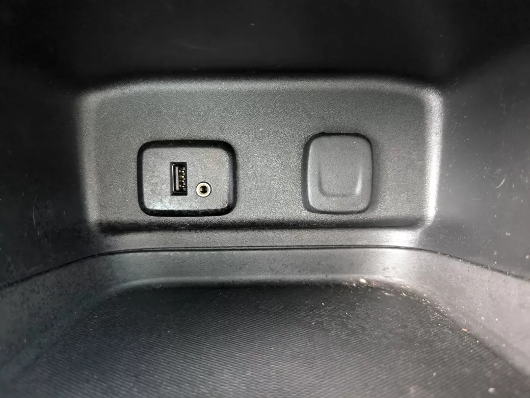 2018 /Medium Ash Gray Chevrolet Equinox LS (2GNAXHEV5J6) with an Other engine, located at 1430 Gateway Drive, Opelika, AL, 36801, (334) 239-0944, 32.637871, -85.409790 - **Adventure Awaits with the 2018 Chevrolet Equinox LS!**<br /> <br /> Are you ready to elevate your weekend getaways or daily commutes? The 2018 Chevrolet Equinox LS is not just a vehicle; it's your passport to a lifestyle filled with adventure, comfort, and reliability. Perfectly suited for growing - Photo#14