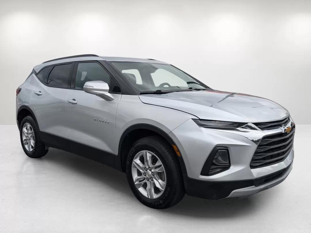 2020 /Jet Black Chevrolet Blazer LT (3GNKBBRA7LS) with an Other engine, located at 3959 U.S. 80 W, Phenix City, AL, 36870, (334) 297-4885, 32.469296, -85.135185 - **Discover Your Next Adventure with the 2020 Chevrolet Blazer LT at Gils Auto!**<br /> <br /> Are you in the market for a versatile and stylish SUV that caters to your family's needs, weekend adventures, or daily commutes? Look no further than the stunning 2020 Chevrolet Blazer LT, available now at - Photo#2